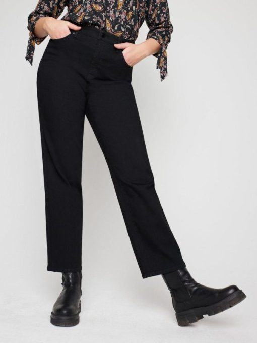 Urbananza.shop5ab33c18f4 1